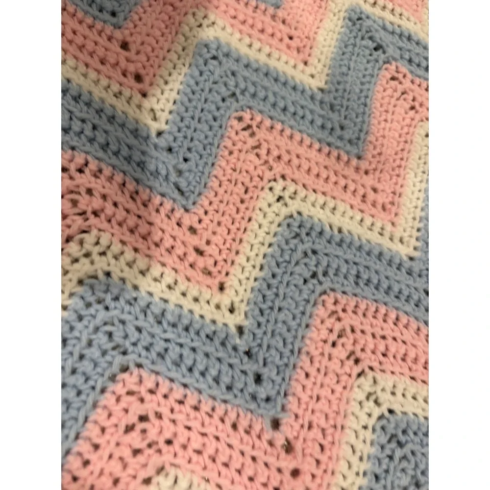 Vintage Handmade Crochet Baby Blanket Pink Blue White Chevron Ripple 32x44